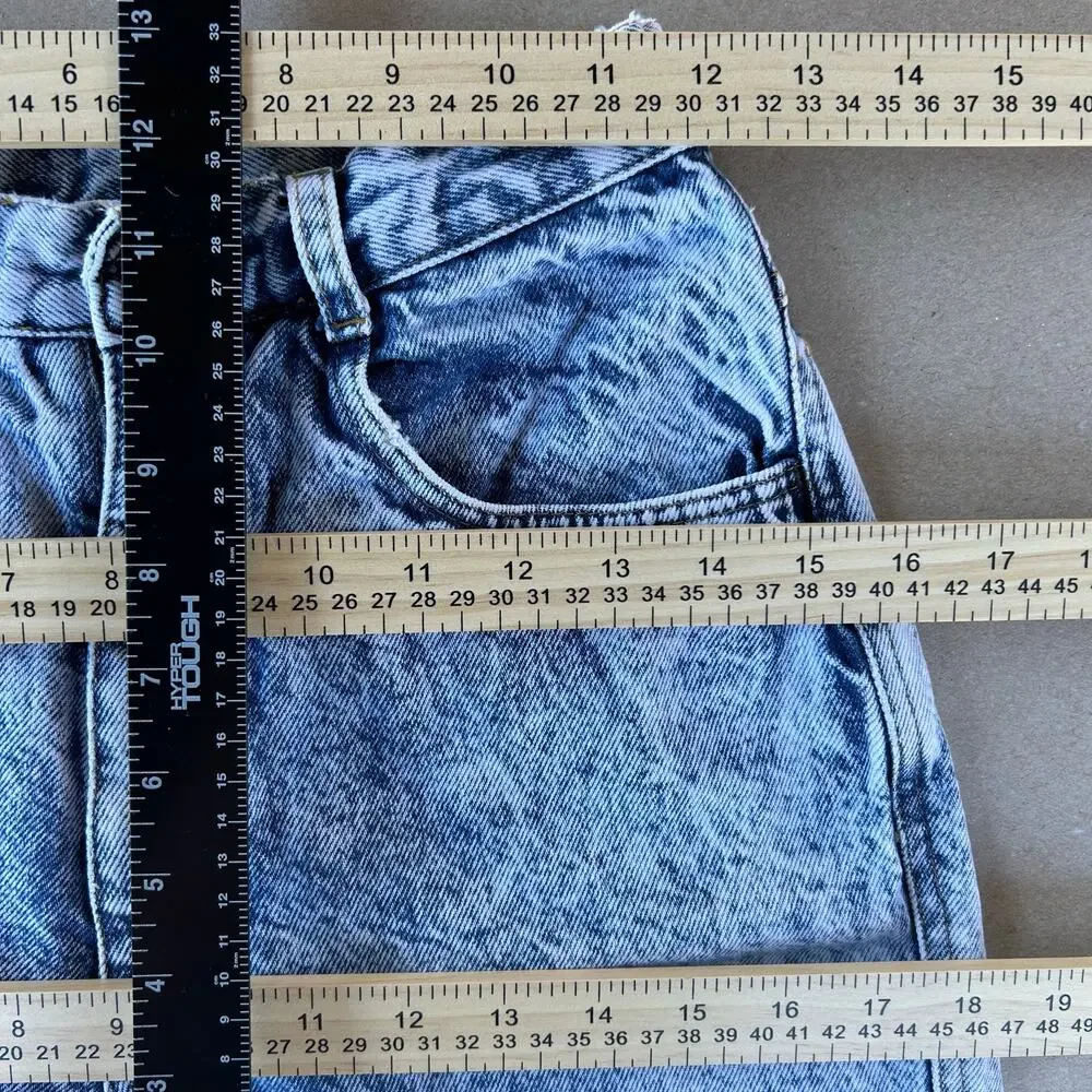 Vintage 80s 90s Womens Size S High Rise Acid Wash Cut Off Denim Mom Jeans Shorts